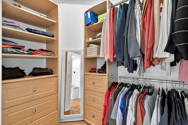 Building Photo - 34 Marina Dr