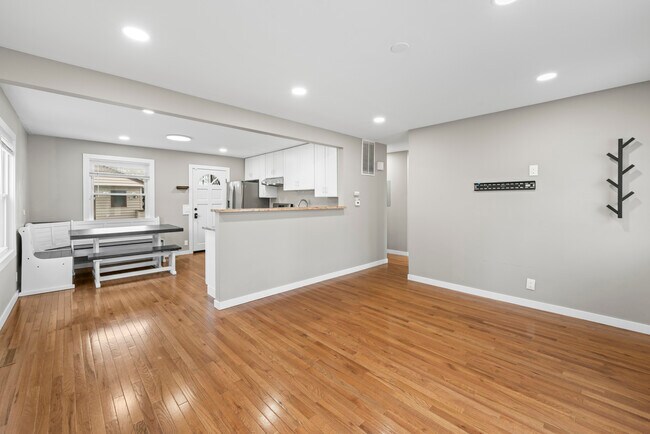 Building Photo - 25 McCabe Dr