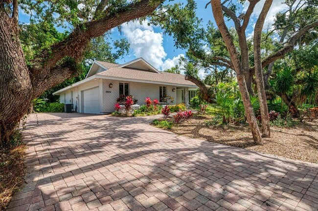 Primary Photo - 1224 S View Dr