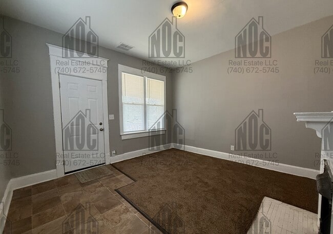 Building Photo - 440-440 Locust St