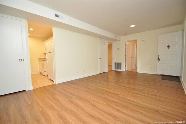 Building Photo - 100 Carmichael Ct