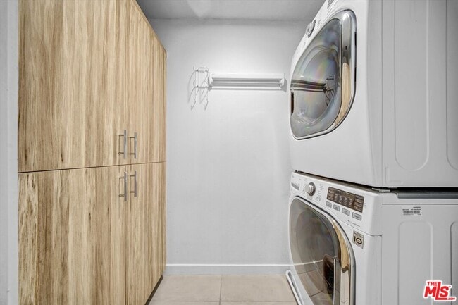 Building Photo - 1240 Gordon St