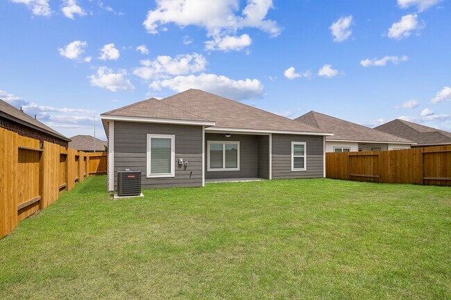 Building Photo - 456 Beechwood Hacienda Dr