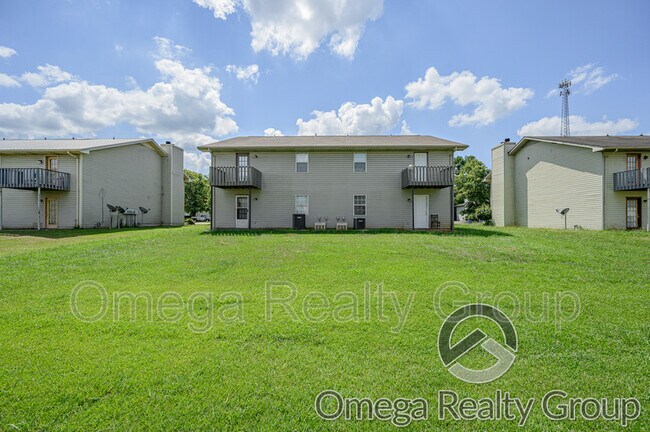 Building Photo - 815 Willow Pointe