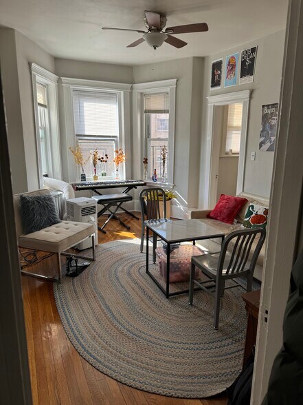 Building Photo - 59 Hemenway St
