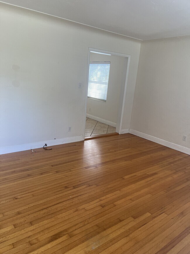 Building Photo - 1685 21st St N