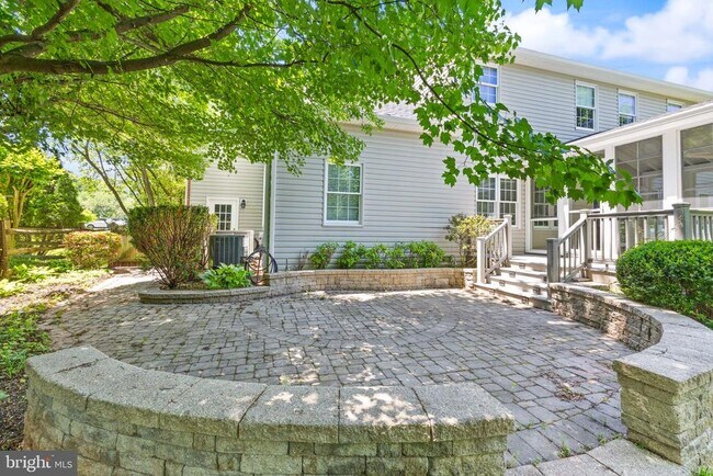 Building Photo - 46448 Montgomery Pl