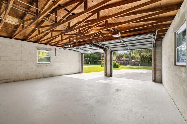 Building Photo - 930 Aultman Rd