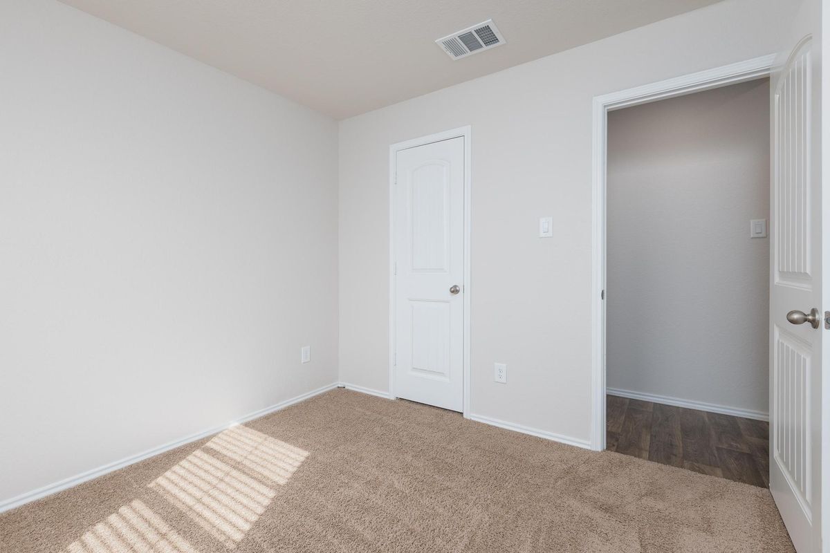 Building Photo - 105 Black Wolf Run