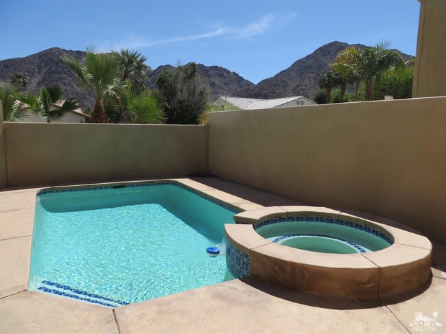 Building Photo - 53585 Avenida Velasco
