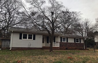 Building Photo - Simpsonville  3 Bedroom, 1.5 Bath Home Nea...