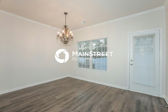 Building Photo - 3 Bedroom Pet-Friendly Home in Oakwood, GA...