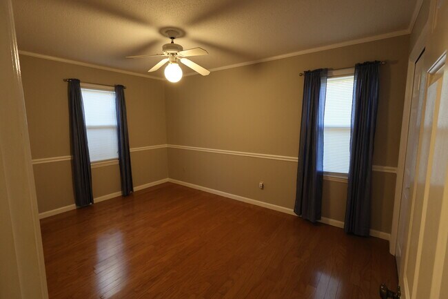 Building Photo - 313 Palomino Path