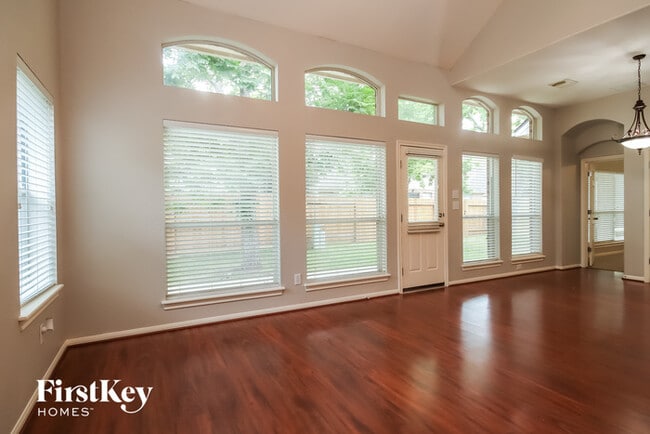 Building Photo - 10327 Cape Hatteras Way