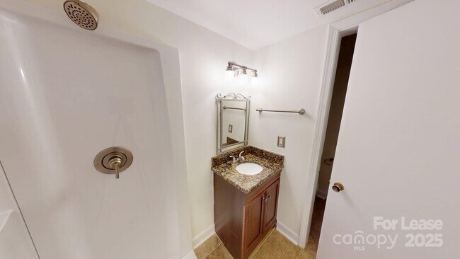 Building Photo - 4025 Woodfox Dr