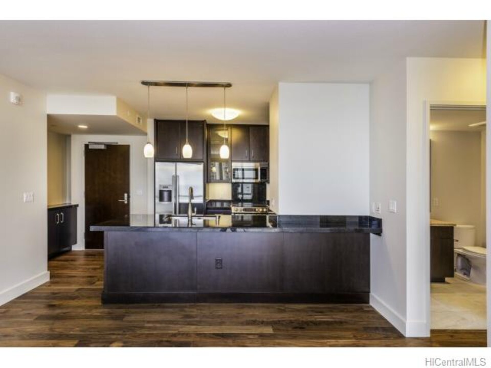 Building Photo - 1189 Waimanu St