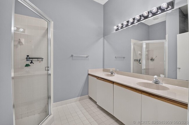Building Photo - 9220A Vineland Ct