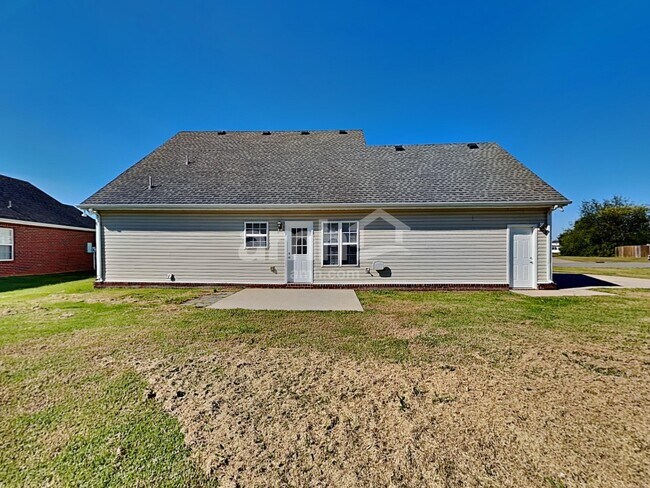 Building Photo - 515 Stetson Ct