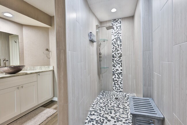 Building Photo - 2110 Gunwale Cir
