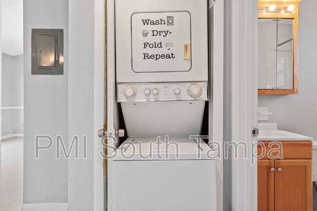 Building Photo - 9948 US-98