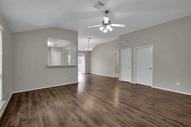 Building Photo - 318 Paradise Ln