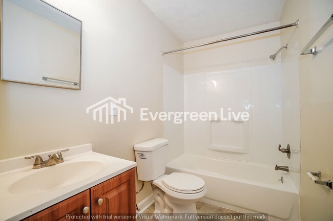 Building Photo - 3020 Rivercliff Rd