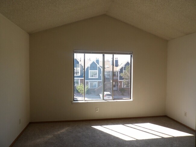 Building Photo - 6419 Village Ln