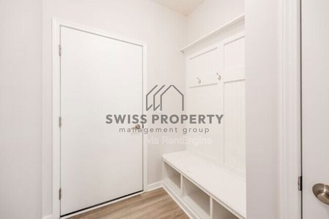 Building Photo - 12281 Rooster Tail Dr