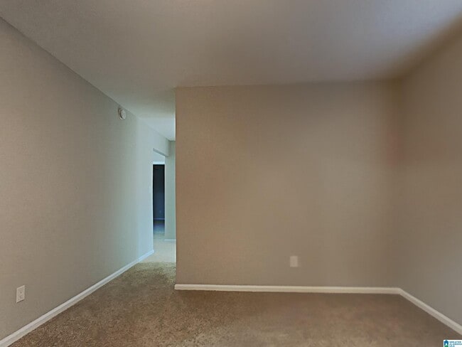 Building Photo - 105 Spring Glade Cir