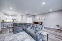 Building Photo - Windermere LWS