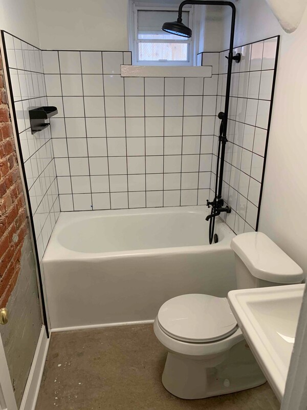 Building Photo - 1568 Vine St