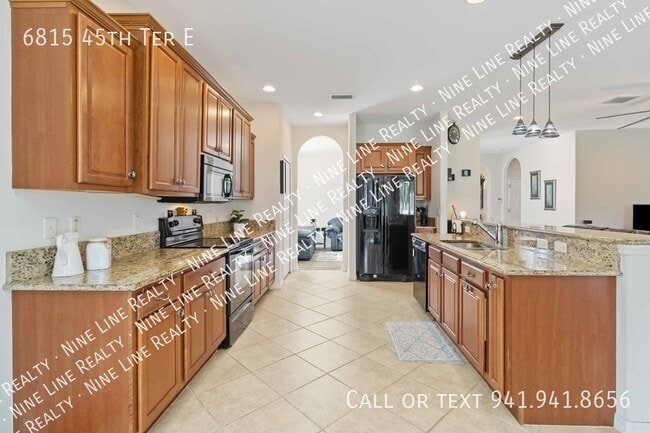 Building Photo - 6815 45th Terrace E