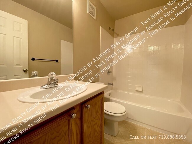 Building Photo - 464 Ellers Grove