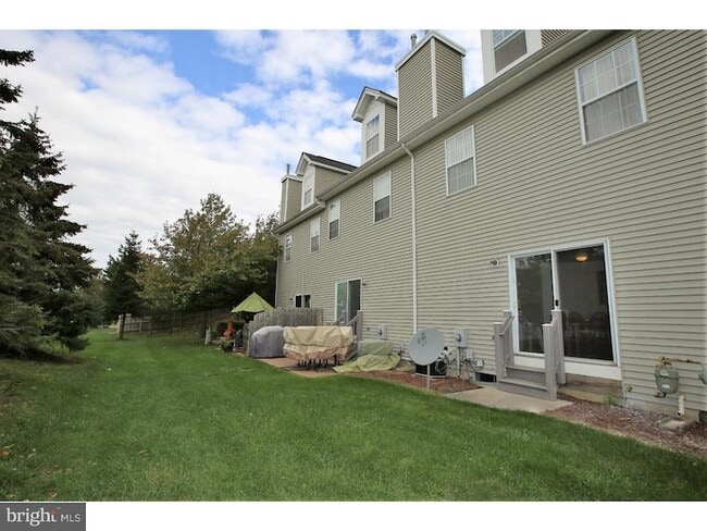 Building Photo - 1603 Blossom Cir