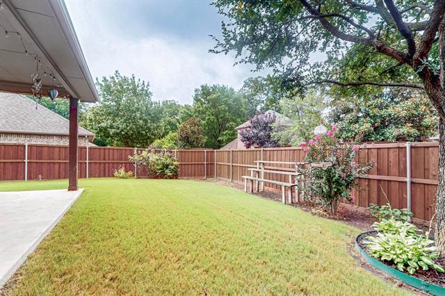 Building Photo - 16157 Meadow Spring Dr