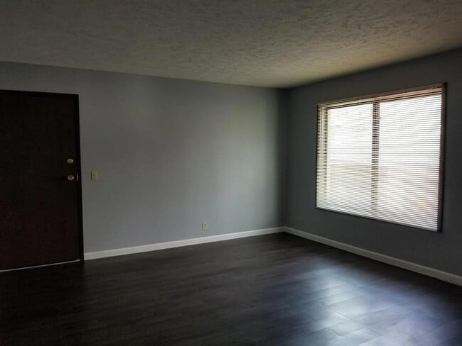 Building Photo - 8620 N 31st St