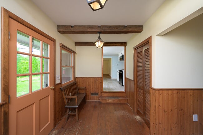 Building Photo - 52B Fuller Mountain Rd