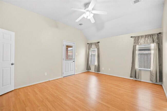 Building Photo - 3642 Slocom Dr