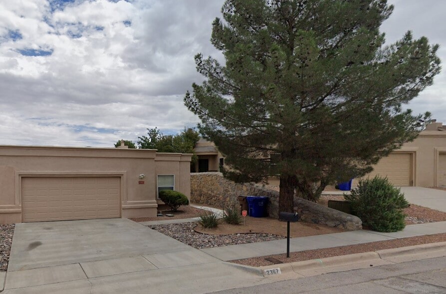 Building Photo - 2353 Saturn Circle