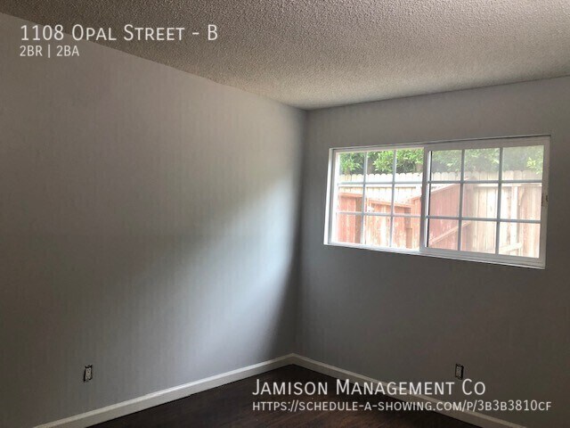 Building Photo - 1108 Opal St