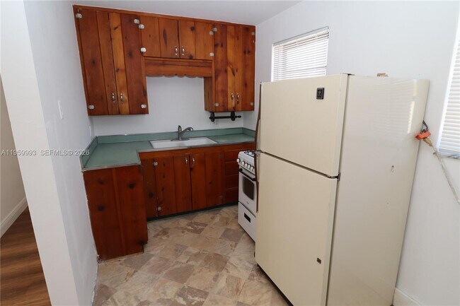 Building Photo - 1206 N 22nd Ave