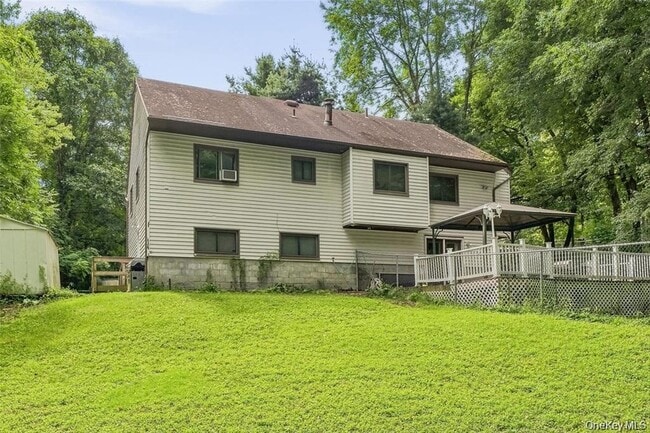 Building Photo - 383 NY-32