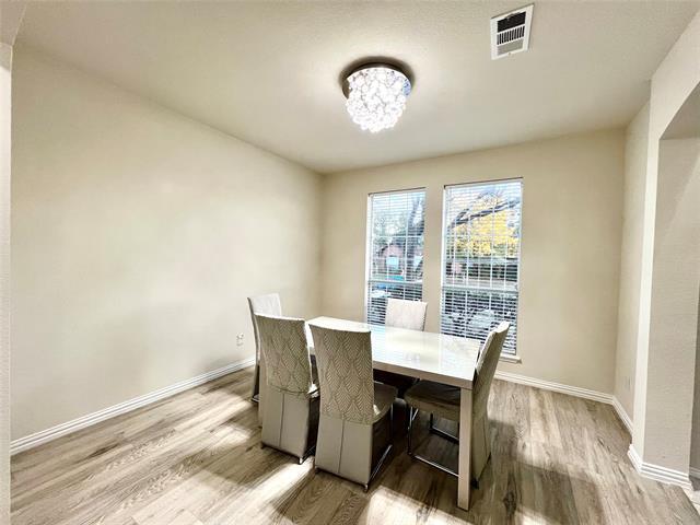 Building Photo - 3301 Bluegrass Dr