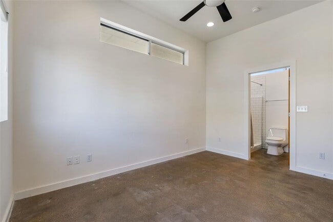 Building Photo - 5334 Sendero Hills Pkwy