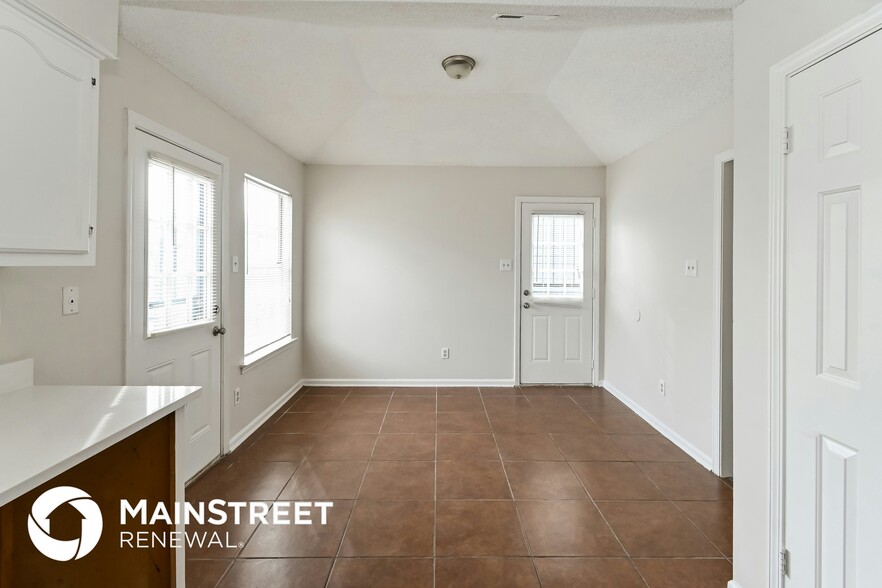 Building Photo - 6022 Chandeleur Dr