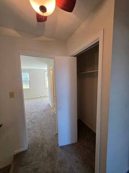 Building Photo - 8315 Countryside Ln