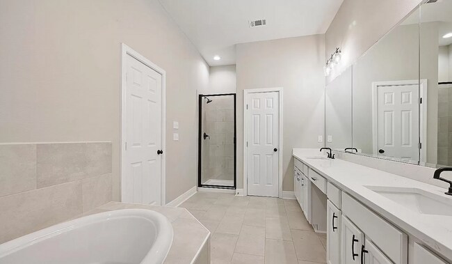 Building Photo - 10539 Durmast Dr
