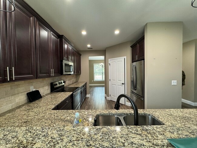 Building Photo - 1377 N Beal Ext