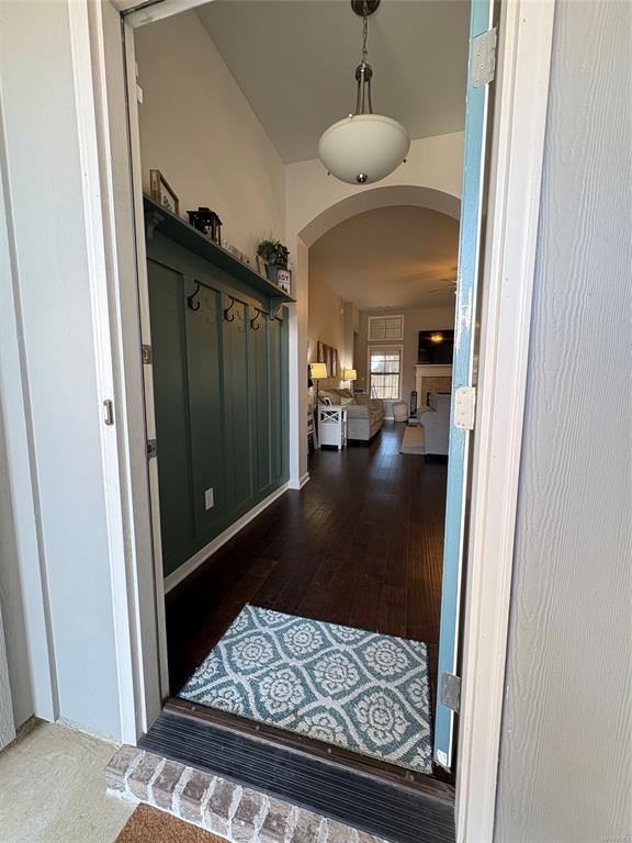 Building Photo - 9151 Cres Lodge Cir