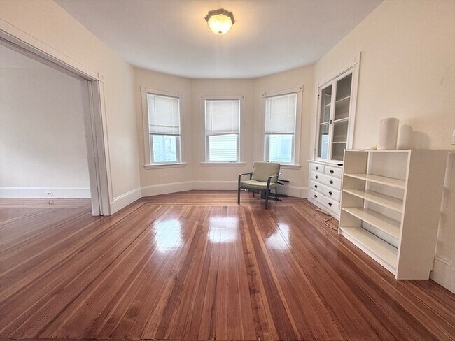 Building Photo - 57 Dimick St
